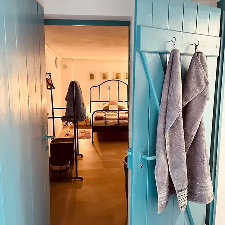 Modern Backyard Apartment, Re Center Apartamento