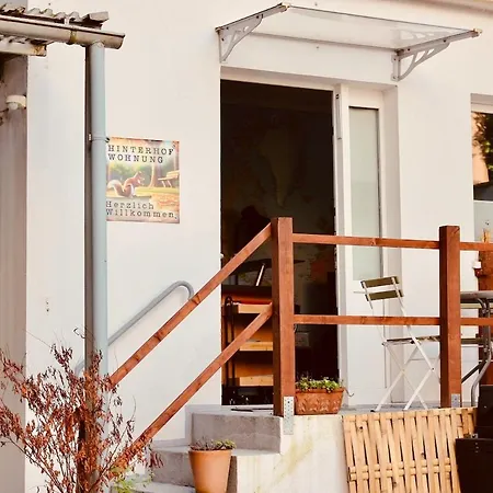 Modern Backyard Apartment, Re Center Apartamento Niederdorla