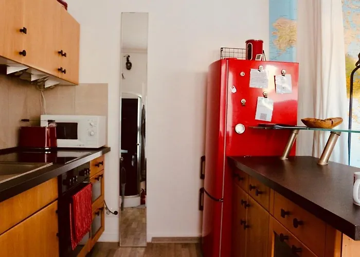 Modern Backyard Apartment, Re Center Διαμέρισμα