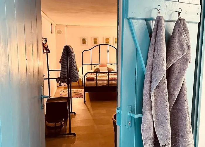 Modern Backyard Apartment, Re Center Διαμέρισμα