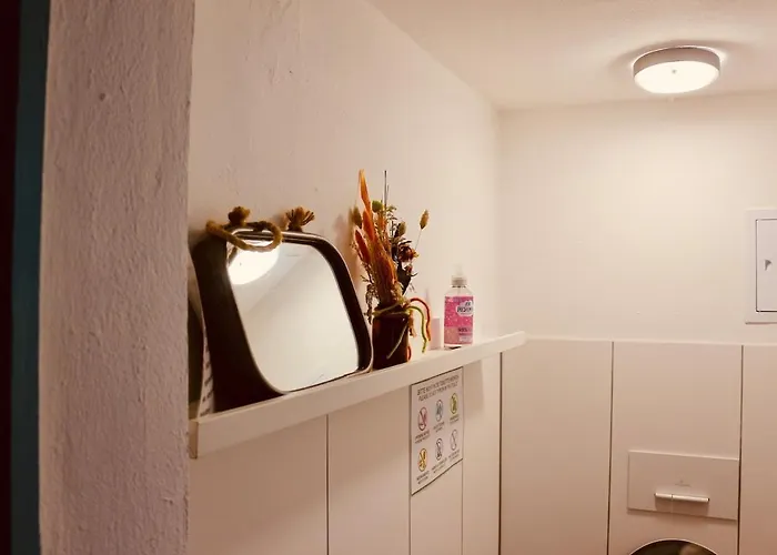 Modern Backyard Apartment, Re Center * Niederdorla